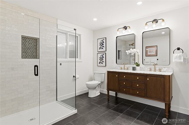 5003 239th Place SW, Lake Forest Park, WA 98043