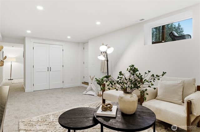 5003 239th Place SW, Lake Forest Park, WA 98043