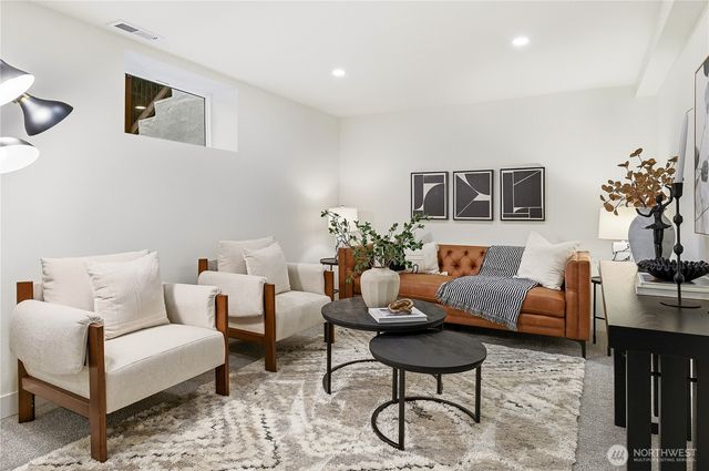 5003 239th Place SW, Lake Forest Park, WA 98043