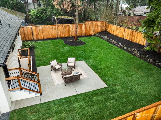 5003 239th Place SW, Lake Forest Park, WA 98043