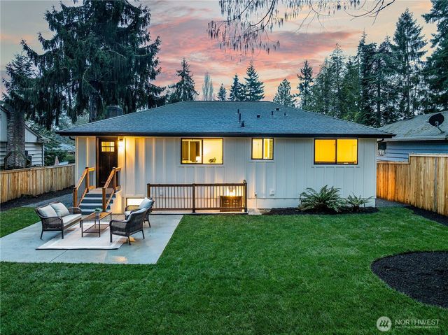 5003 239th Place SW, Lake Forest Park, WA 98043