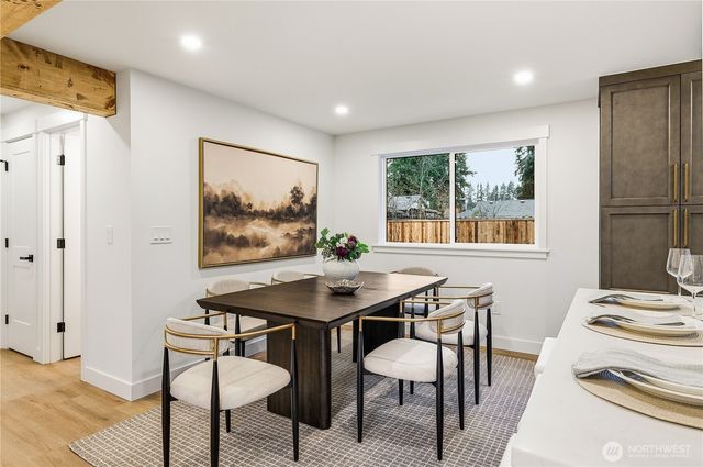 5003 239th Place SW, Lake Forest Park, WA 98043