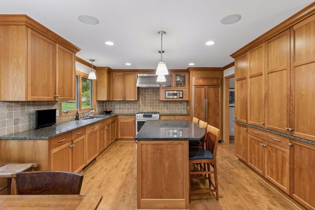 265 Oakwood Road, Hopkins, MN 55343