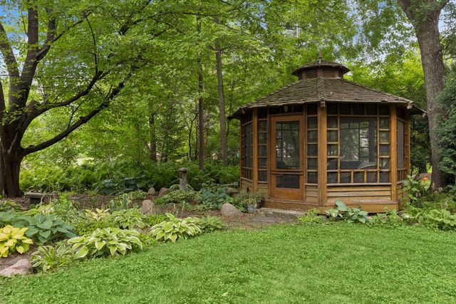 265 Oakwood Road, Hopkins, MN 55343