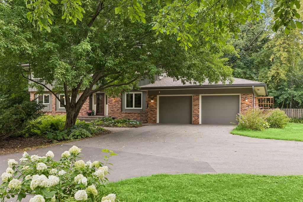 265 Oakwood Road, Hopkins, MN 55343