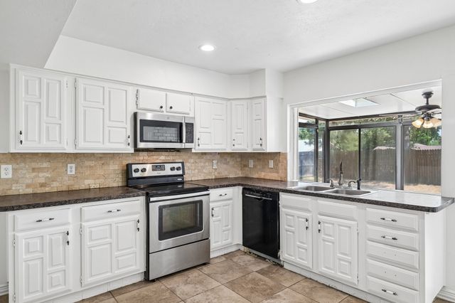 4010 Rushview Drive, Arlington, TX 76016