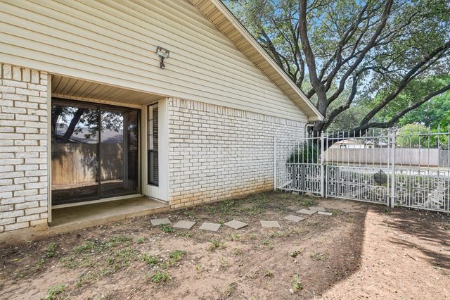 4010 Rushview Drive, Arlington, TX 76016