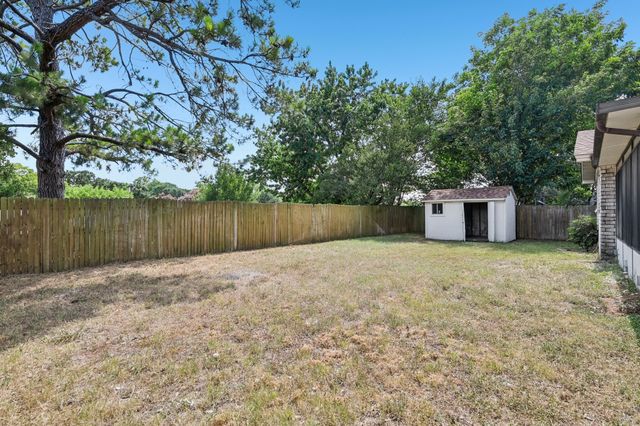4010 Rushview Drive, Arlington, TX 76016