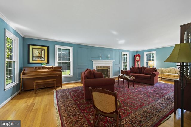 2 JOBS LN, Newark, DE 19711