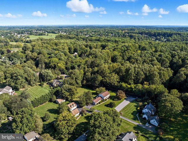2 JOBS LN, Newark, DE 19711