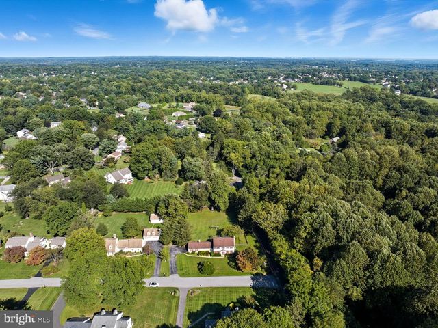 2 JOBS LN, Newark, DE 19711