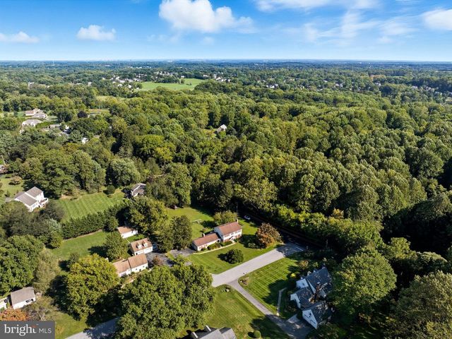 2 JOBS LN, Newark, DE 19711