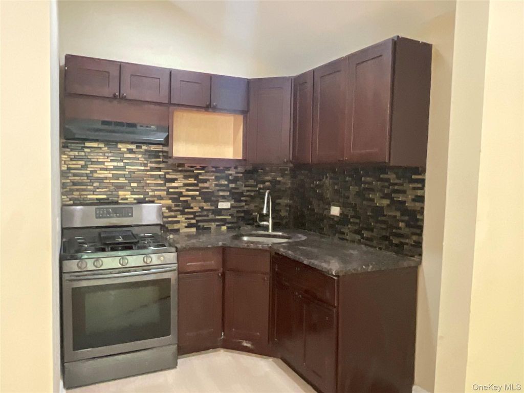 106-28 Guy R Brewer Blvd, Jamaica, NY 11433 — photo 2