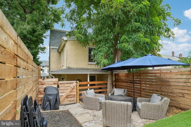 336 1ST AVE, Phoenixville, PA 19460