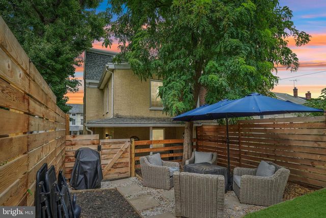 336 1ST AVE, Phoenixville, PA 19460
