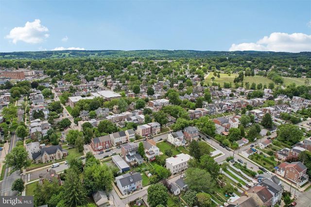 336 1ST AVE, Phoenixville, PA 19460