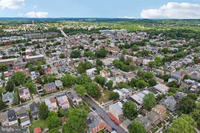 336 1ST AVE, Phoenixville, PA 19460