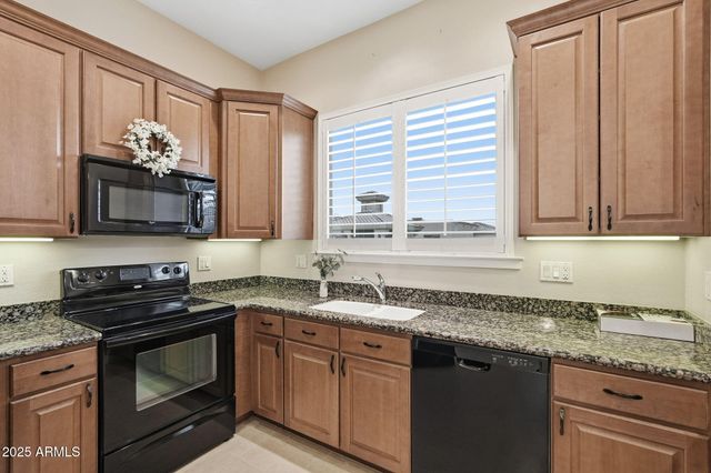 4241 N PEBBLECREEK Parkway 37, Goodyear, AZ 85395