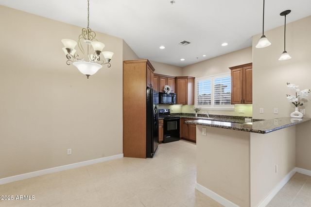 4241 N PEBBLECREEK Parkway 37, Goodyear, AZ 85395