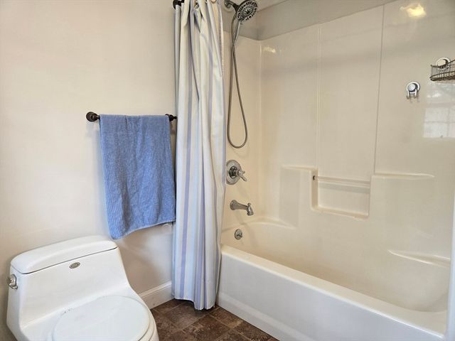 16 9th Street, Leominster, MA 01453