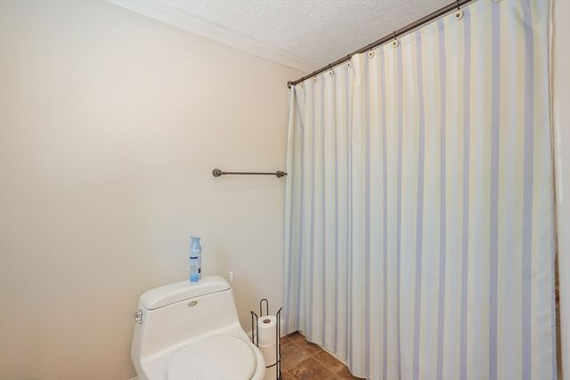 16 9th Street, Leominster, MA 01453