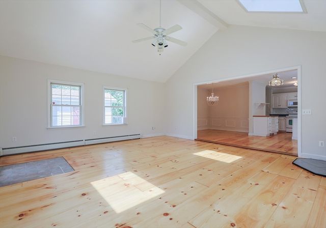 16 9th Street, Leominster, MA 01453