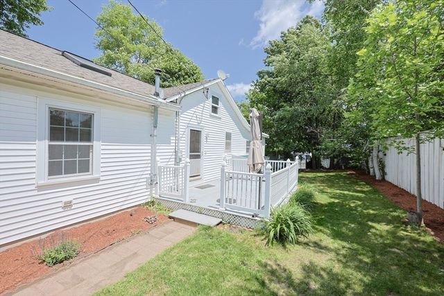 16 9th Street, Leominster, MA 01453