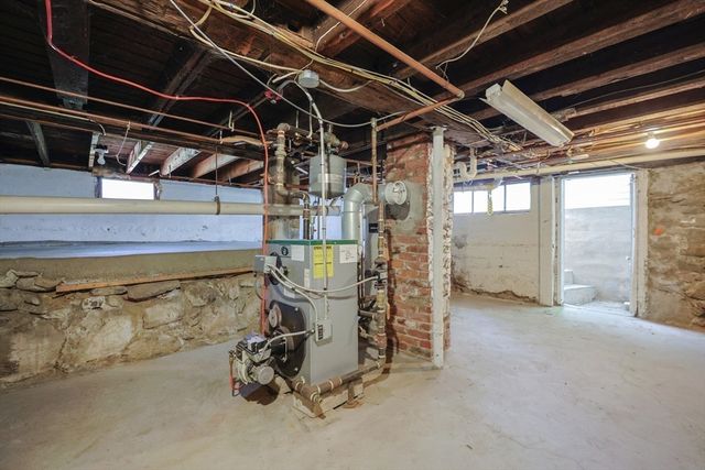 16 9th Street, Leominster, MA 01453
