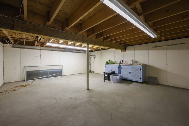 16 9th Street, Leominster, MA 01453