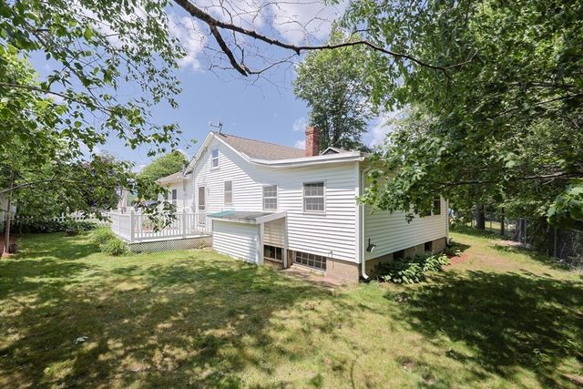 16 9th Street, Leominster, MA 01453