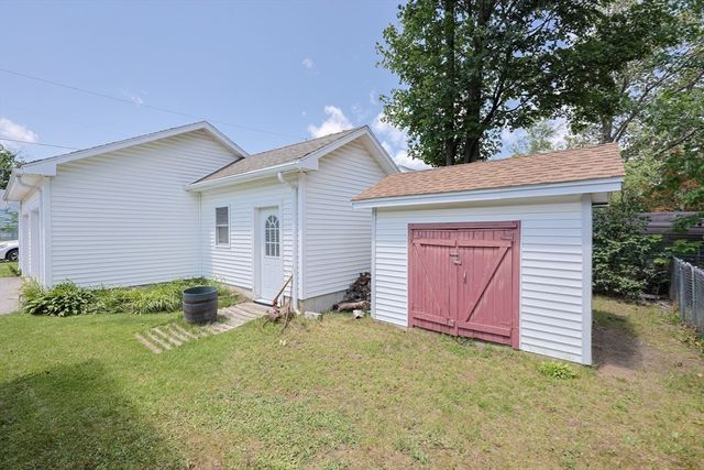 16 9th Street, Leominster, MA 01453