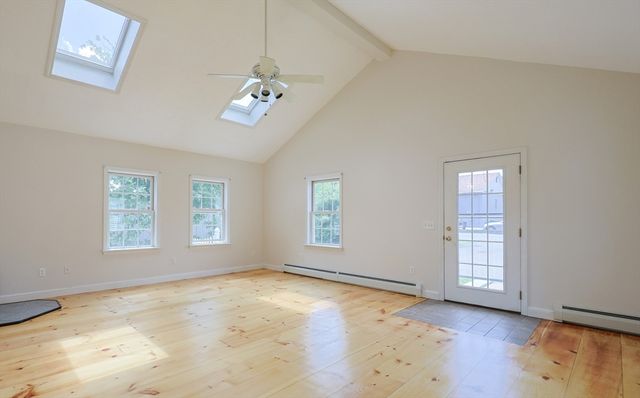 16 9th Street, Leominster, MA 01453
