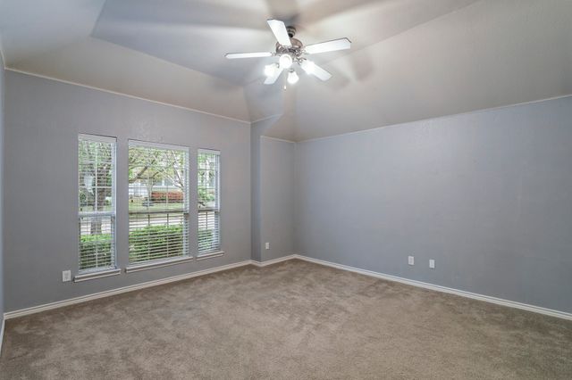 1104 Grey Fox Drive, Savannah, TX 76227
