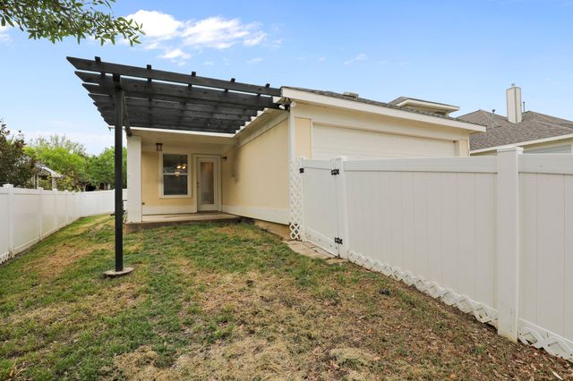 1104 Grey Fox Drive, Savannah, TX 76227