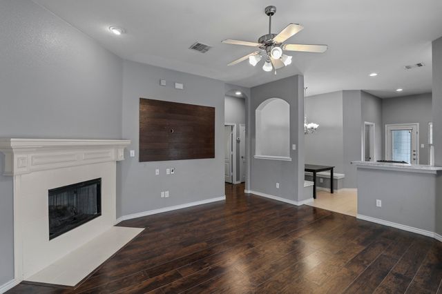 1104 Grey Fox Drive, Savannah, TX 76227