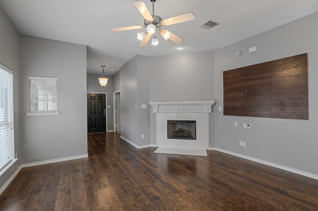 1104 Grey Fox Drive, Savannah, TX 76227