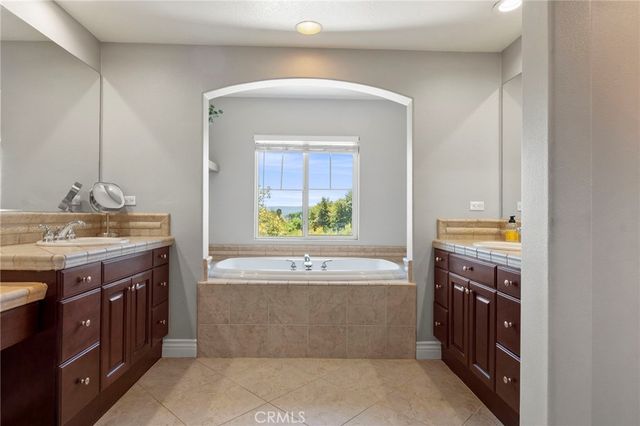 27329 Sweetspire Terrace, Murrieta, CA 92562