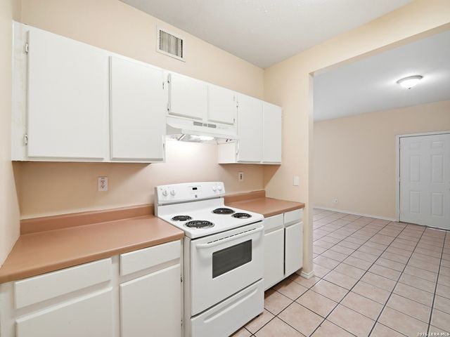 7642-7448 Windsor Oaks, San Antonio, TX 78239