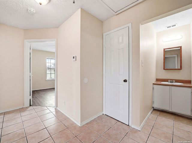 7642-7448 Windsor Oaks, San Antonio, TX 78239