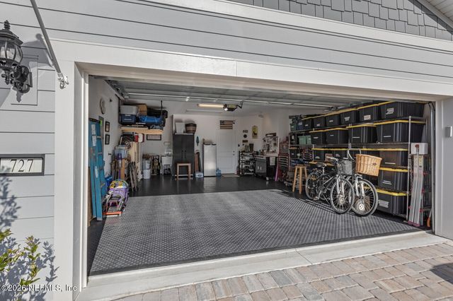 727 COOL BREEZE Way, Yulee, FL 32097