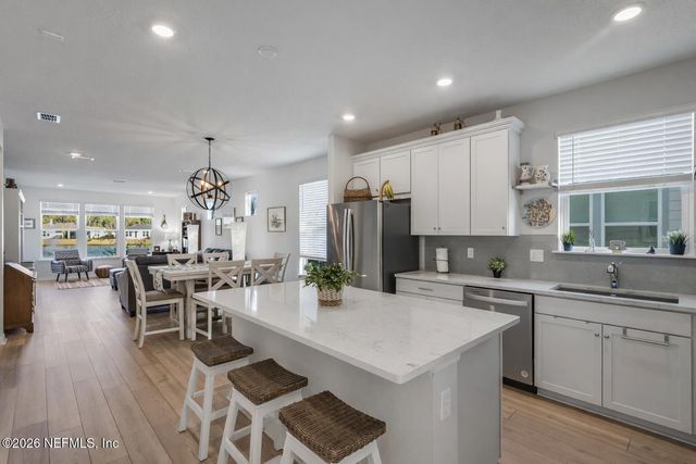 727 COOL BREEZE Way, Yulee, FL 32097