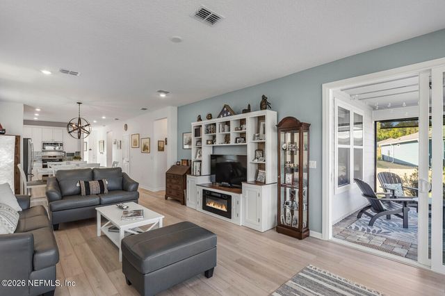 727 COOL BREEZE Way, Yulee, FL 32097