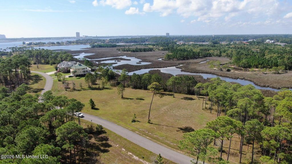 Ascot Drive, Biloxi, MS 39532
