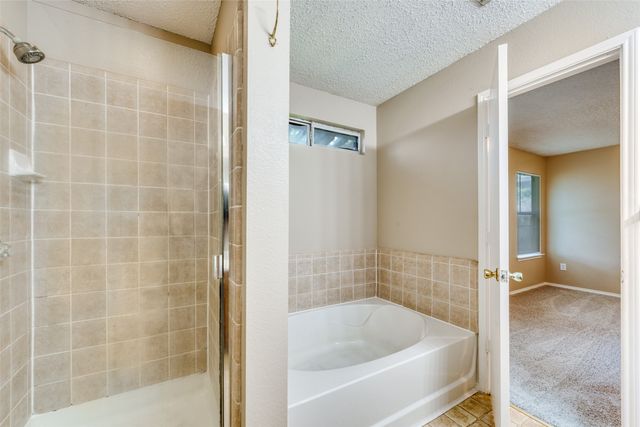 7940 Hidden Brook Drive, Fort Worth, TX 76120