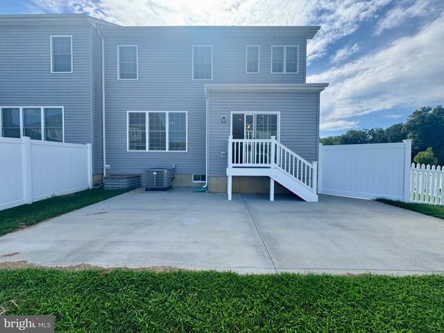 1005 CLOVER CIR, La Plata, MD 20646
