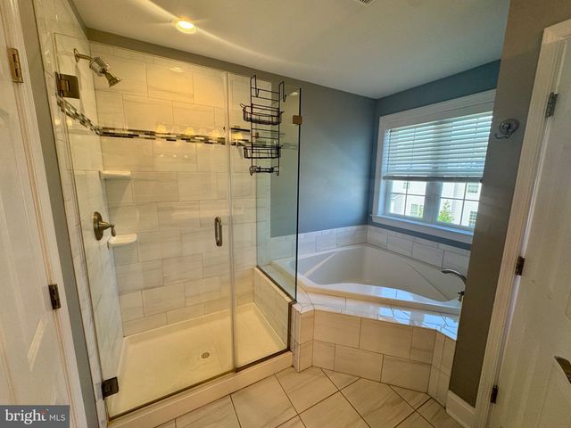 1005 CLOVER CIR, La Plata, MD 20646