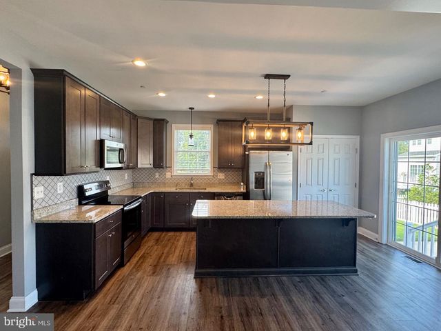 1005 CLOVER CIR, La Plata, MD 20646