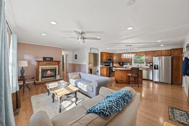 334 Wartrace Hwy, Pleasant Shade, TN 37145