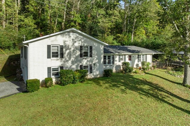 334 Wartrace Hwy, Pleasant Shade, TN 37145