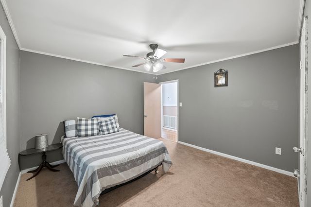 334 Wartrace Hwy, Pleasant Shade, TN 37145